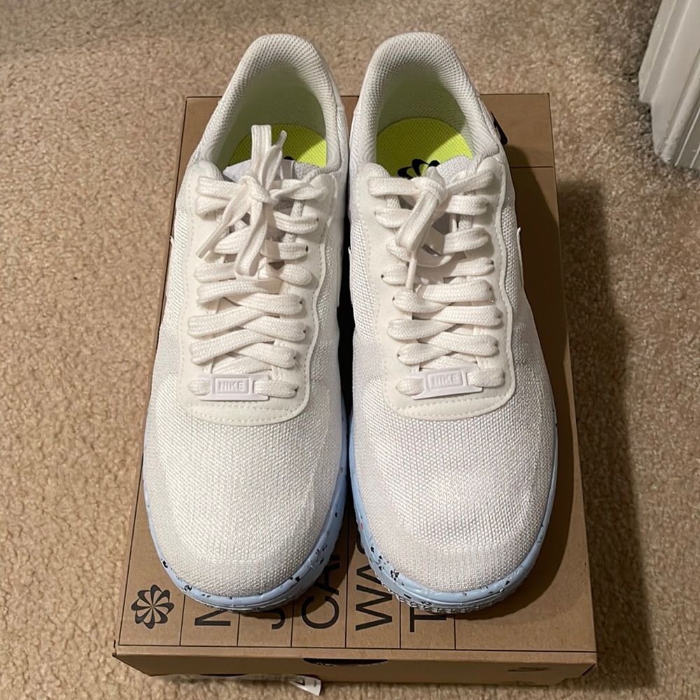 Women’s Nike Air Force 1 Crater Flyknit Size 10.5